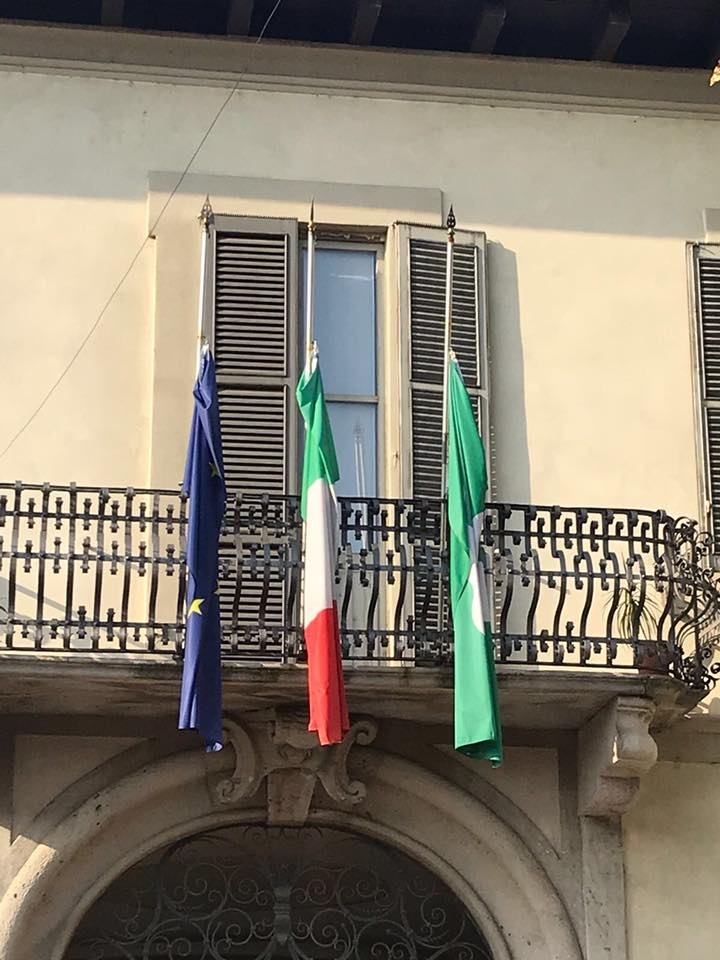 Lutto nazionale, l’Amministrazione fa pasticci sulla serata danzante