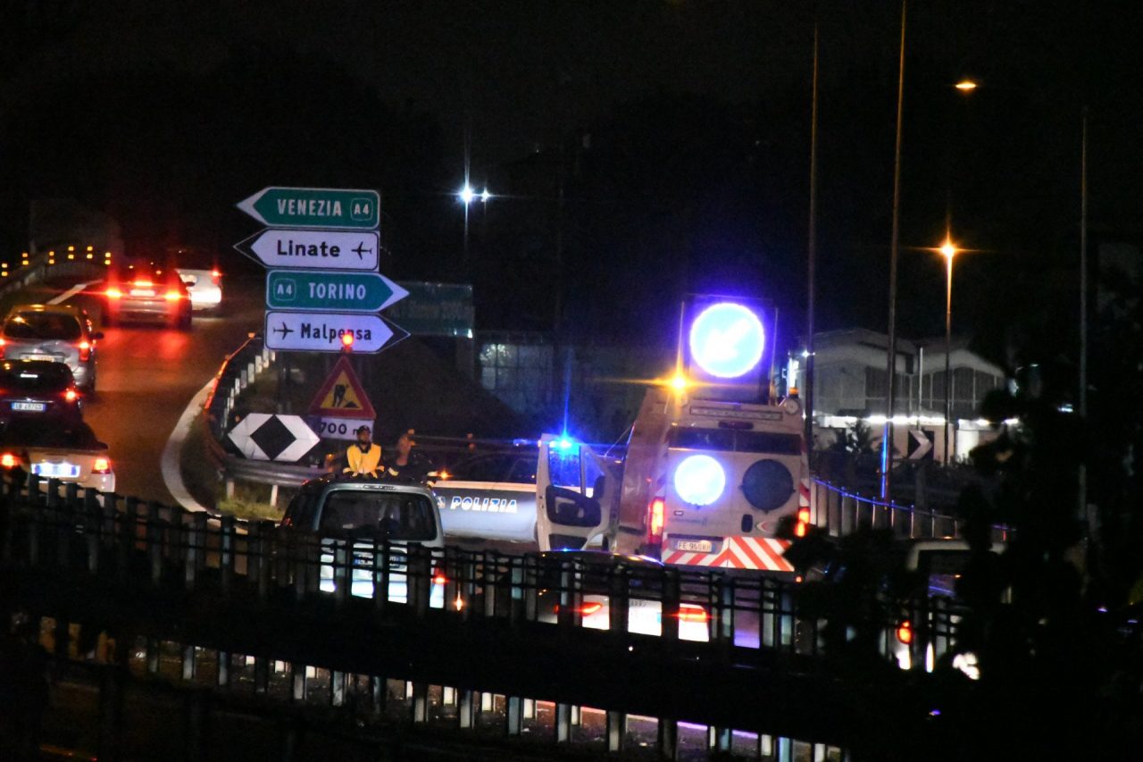 Ondata di maltempo allagato lo svincolo in a4 di sesto san giovanni