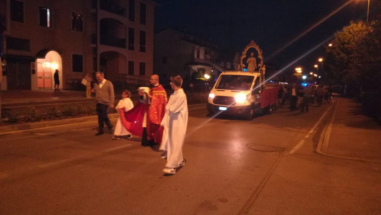 I fuochi illuminano la notte di Groppello per San Bartolomeo FOTO