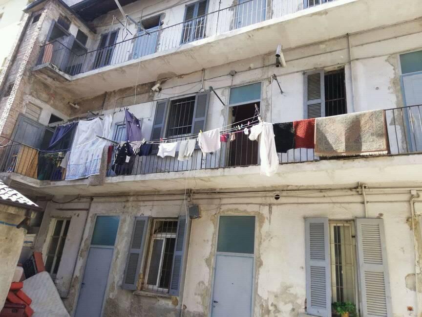 Rifiuti, topi e occupazioni abusive: scatta l’ordinanza del Comune