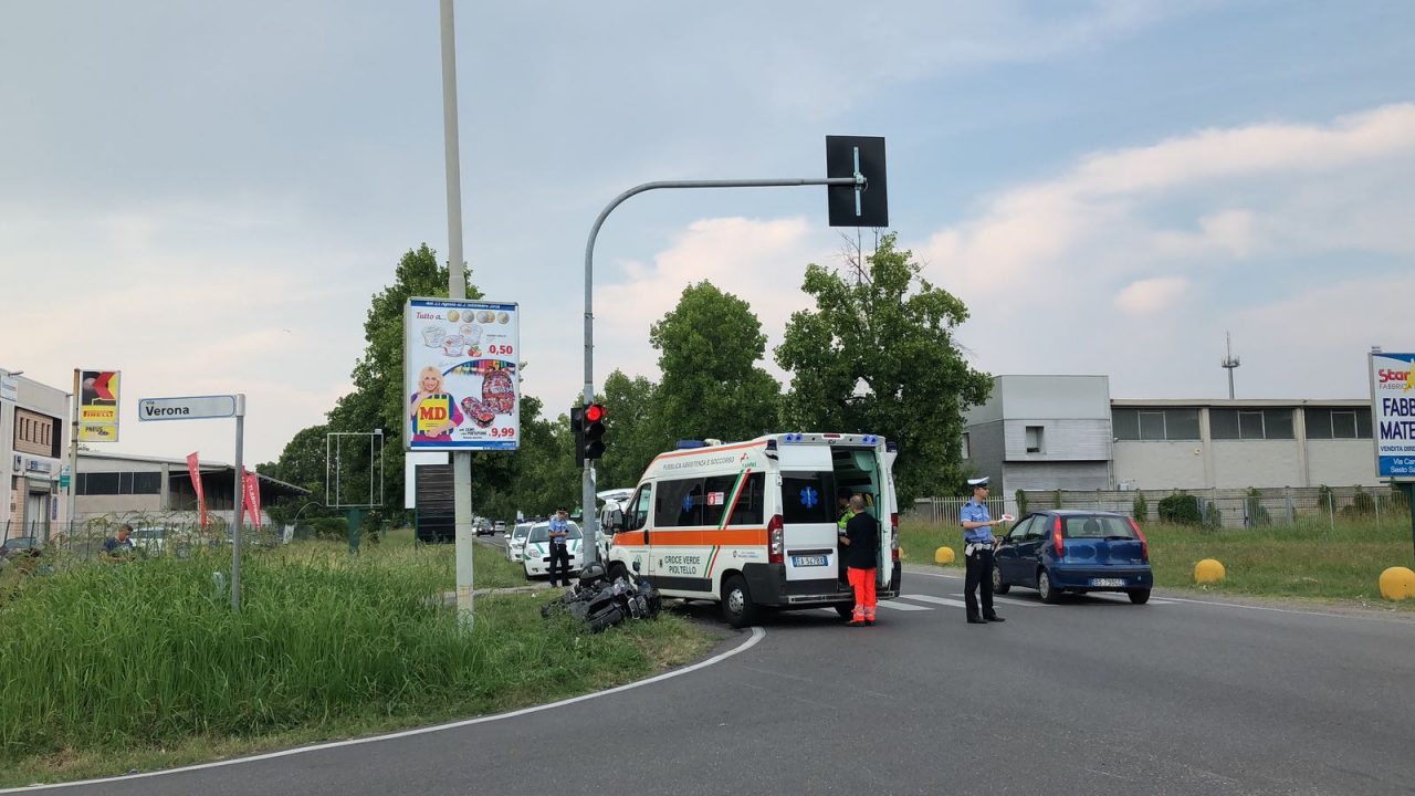 Incidente tra auto e moto, arriva l’elicottero a Cernusco FOTO