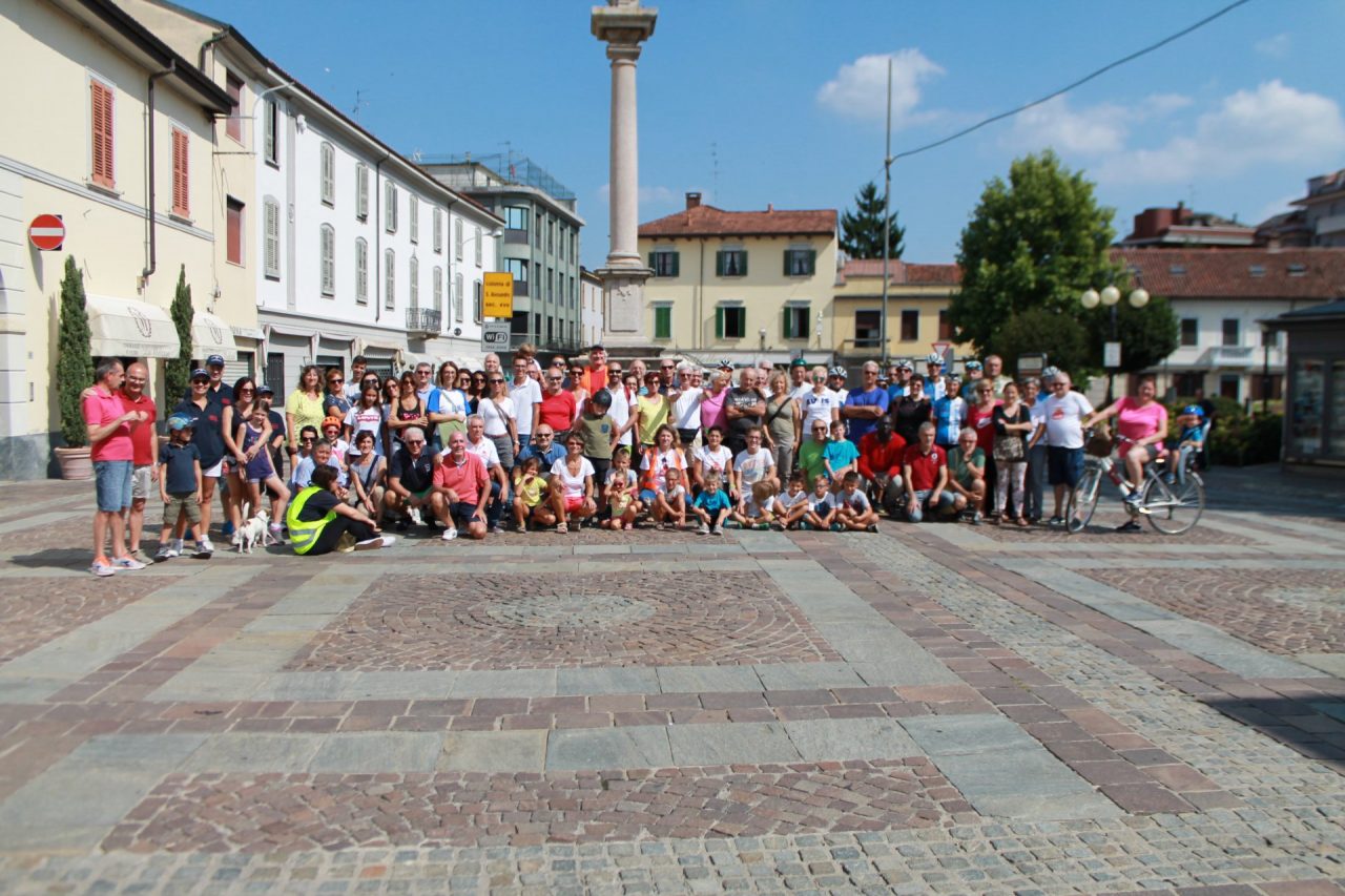 Associazioni si presentano con la biciclettata della Consulta FOTO