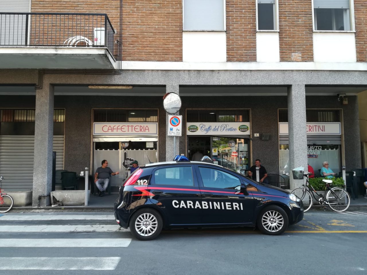 Spaccata a Fara, via le slot dal Caffè del Portico FOTO VIDEO
