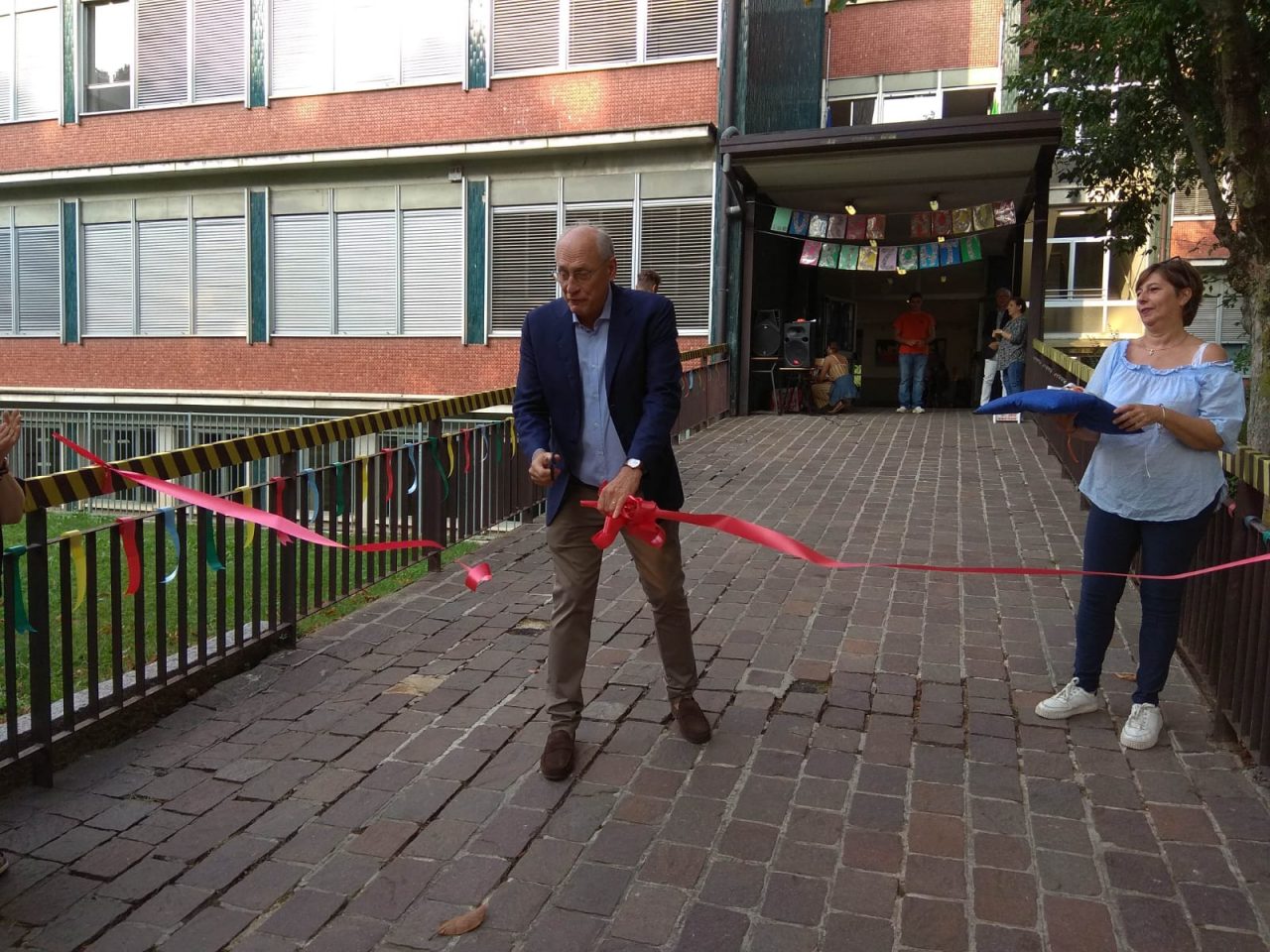 Primo giorno di scuola, festa a Melzo FOTO VIDEO