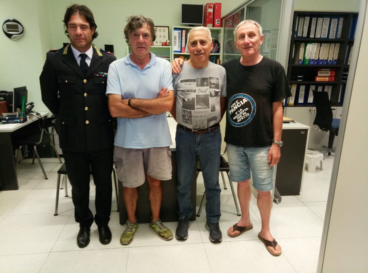 Assistenti ai pedoni nuovi addetti a Vaprio