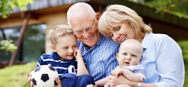 Festa dei nonni. Fate gli auguri con il nostro giornale