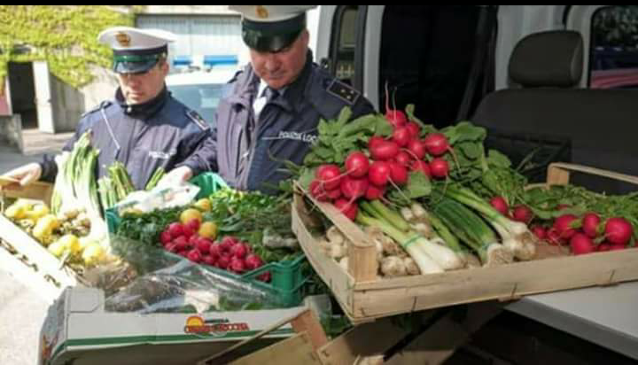Blitz antiabusivi: 180 chili di verdura donati alle suore