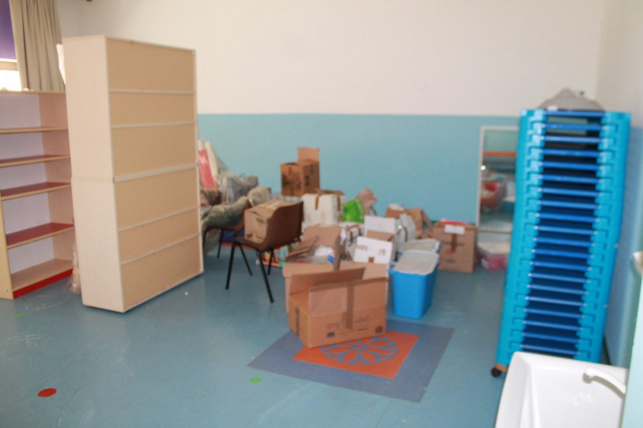 Ispettori Ats alla materna segnalano muffa e irregolarità