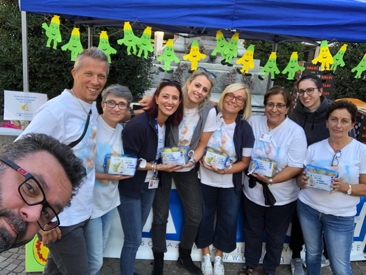 Portano un sorriso ai bimbi in ospedale FOTO