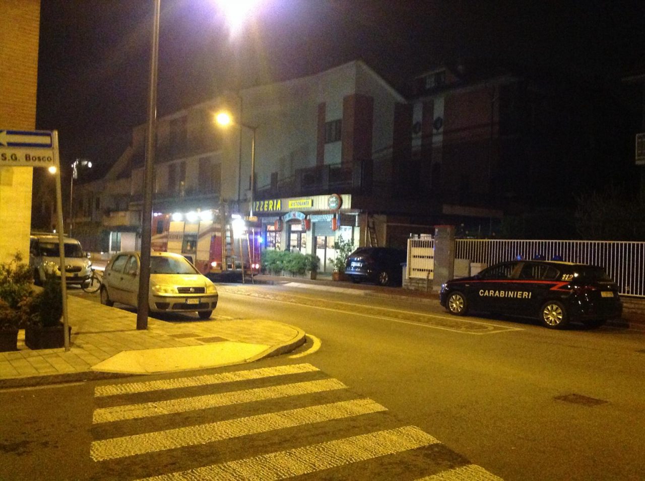 Cernusco pompieri al ristorante cinese nella notte