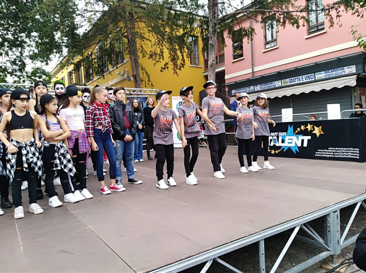 Do not got talent, successo in piazza a Brugherio FOTO
