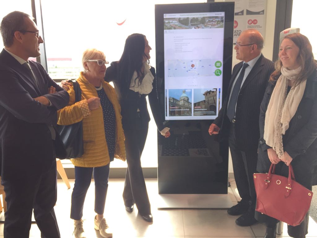 Totem multimediali Brebemi, le bellezze del territorio in mostra agli autogrill VIDEO