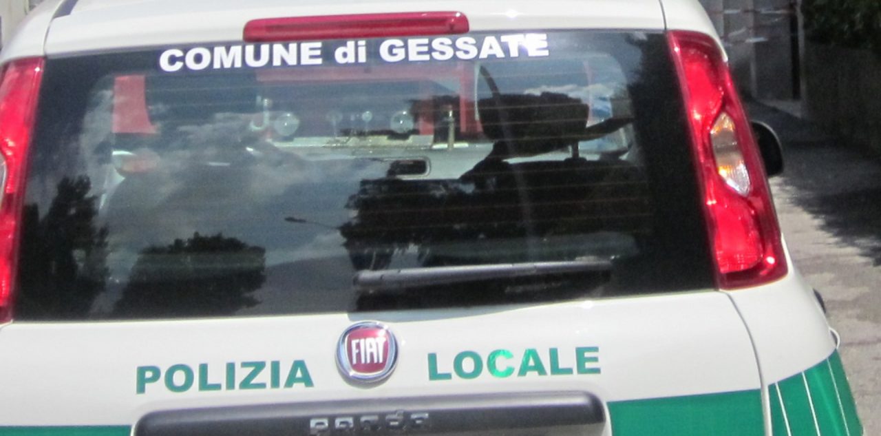 Investe ciclista e si allontana senza prestare soccorso