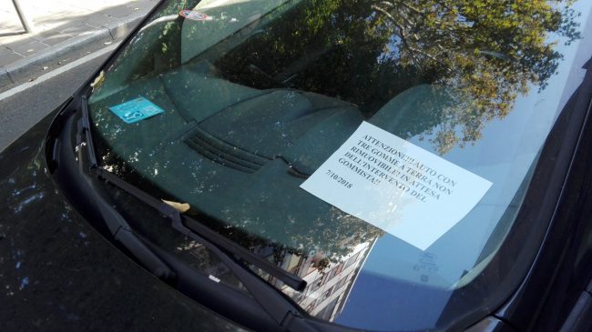 gomme bucate vandalismi auto 