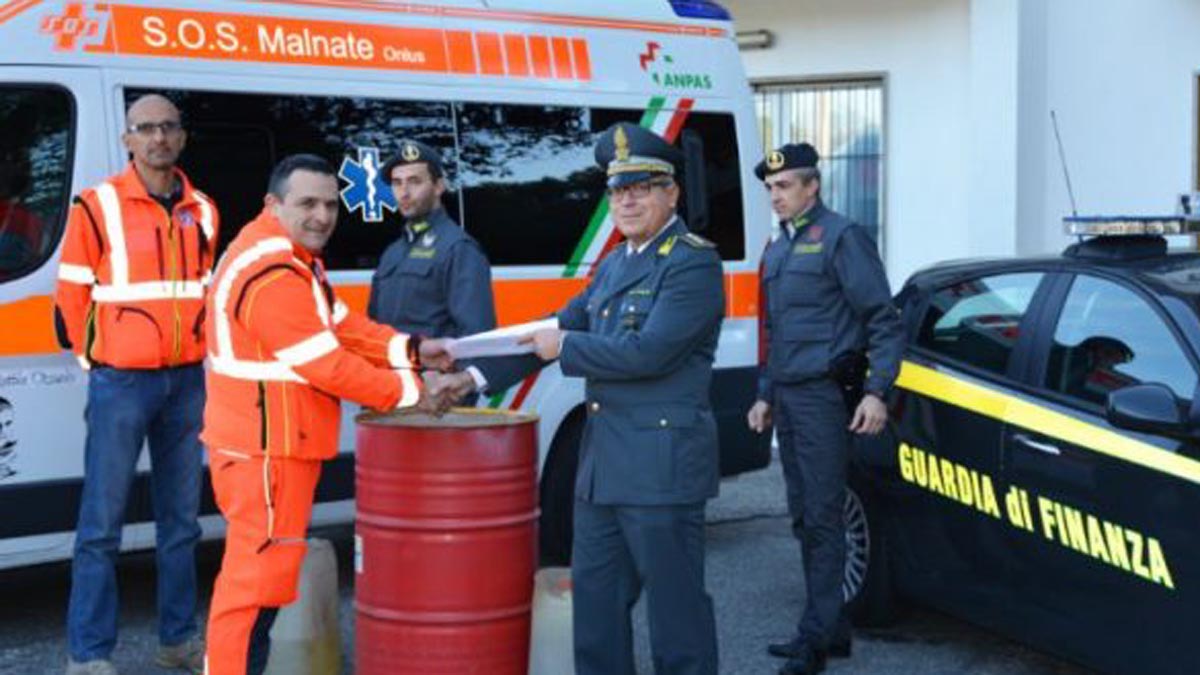 5mila litri di carburante confiscato dalla Finanza faranno camminare le ambulanze