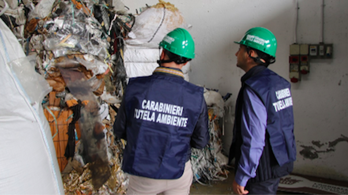 Sequestrate a Milano 2450 tonnellate di rifiuti abusivi VIDEO