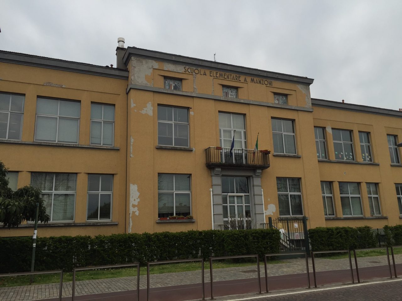 Rifacimento di tetto e facciate per la “nonna” delle scuole di Cernusco sul Naviglio