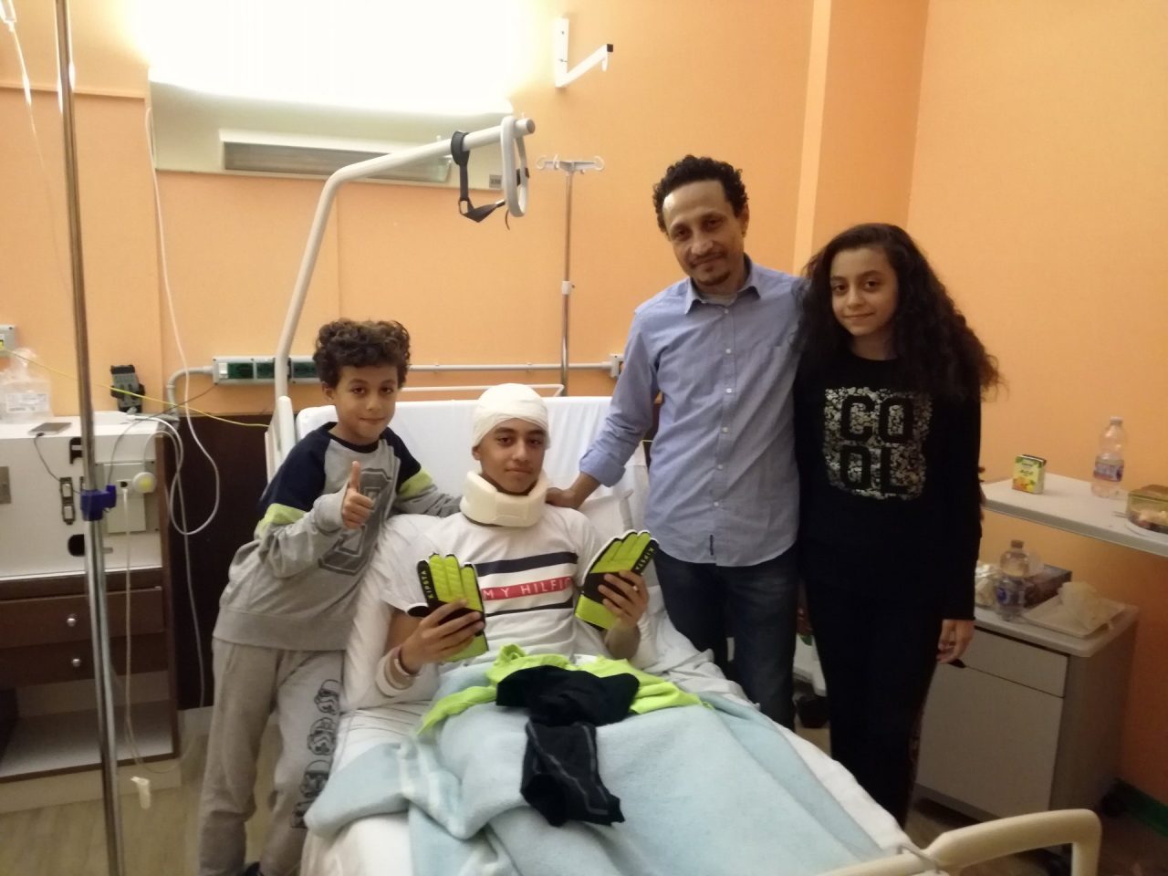Rischia di morire sul campo da calcio a 14 anni. Ora sta meglio