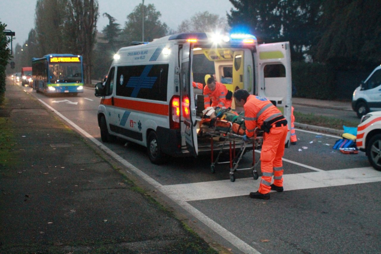 In coma il 16enne investito a Melzo. Stava andando a prendere l’autobus