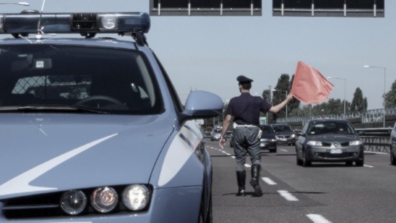 Pedone investito sulla A1, inutili i soccorsi