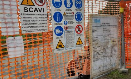 Strada chiusa per lavori alla fognatura intera frazione sul piede di guerra