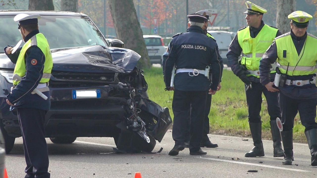 Anziano investito da un suv: 71enne morto sul colpo