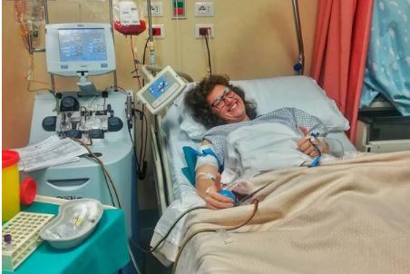 Ventenne dona il midollo osseo al padre e gli ridà la vita