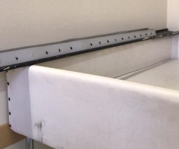 Colpito in testa da una lastra di una plafoniera all’Ospedale Serbelloni