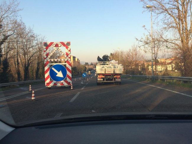 Lavori in Tangenziale Est traffico bloccato