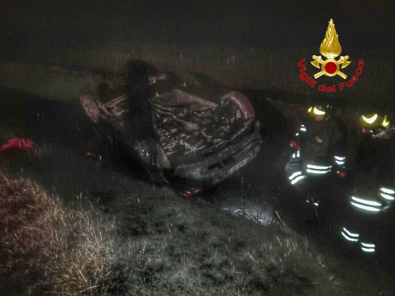 Ribaltamento, aggressione, caduta e alcool SIRENE DI NOTTE