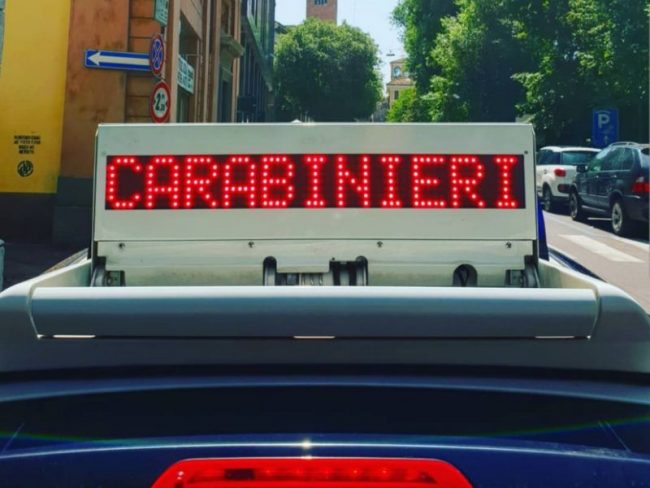 Furto in pellicceria, donna arrestata