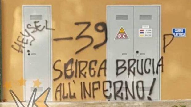 Scritte contro Scirea l’indignazione del sindaco di Cernusco