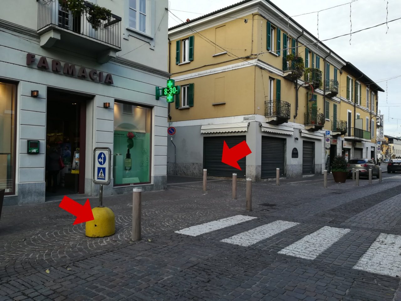 Paletti in piazza a Gorgonzola, è ancora polemica