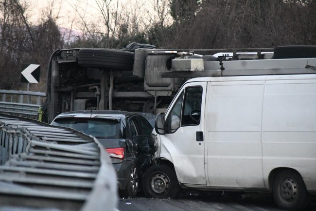 Incidente sulla Statale 36 riaprirà nel pomeriggio