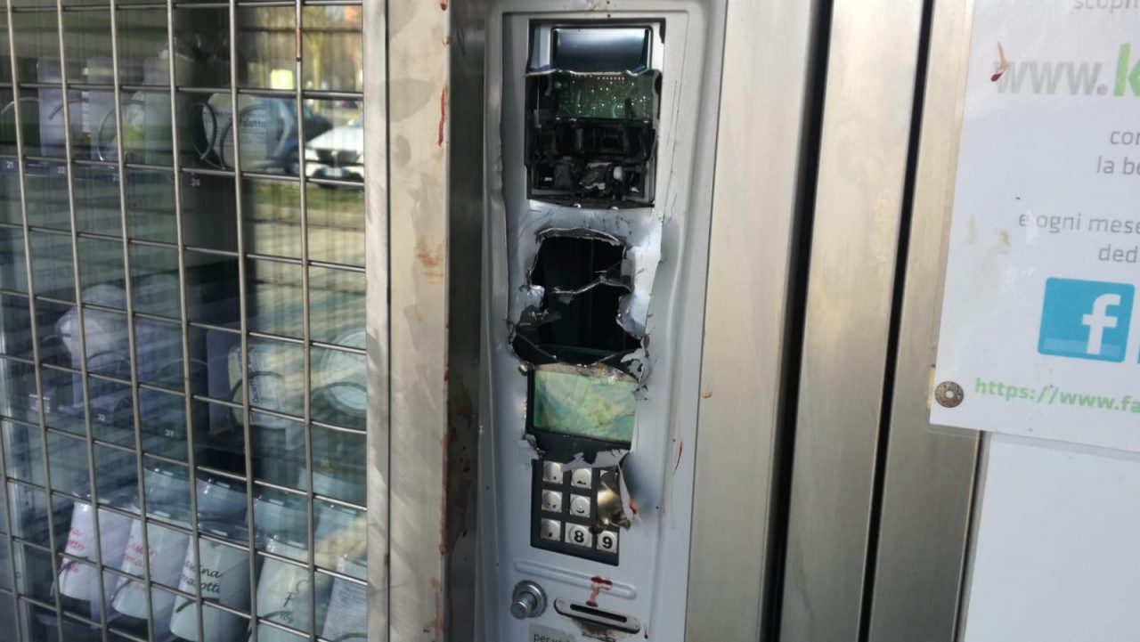 Forzata la casa del latte, ladri si feriscono durante il colpo FOTO