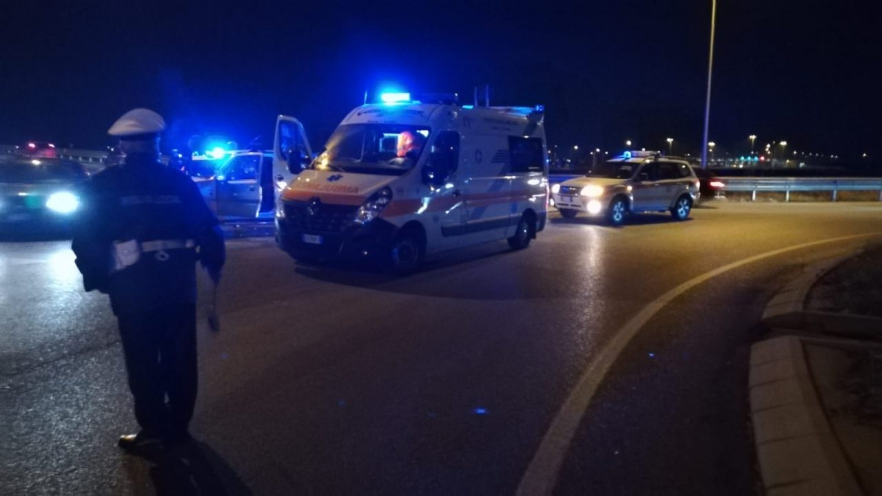 Malore alla guida, incidente per un 71enne