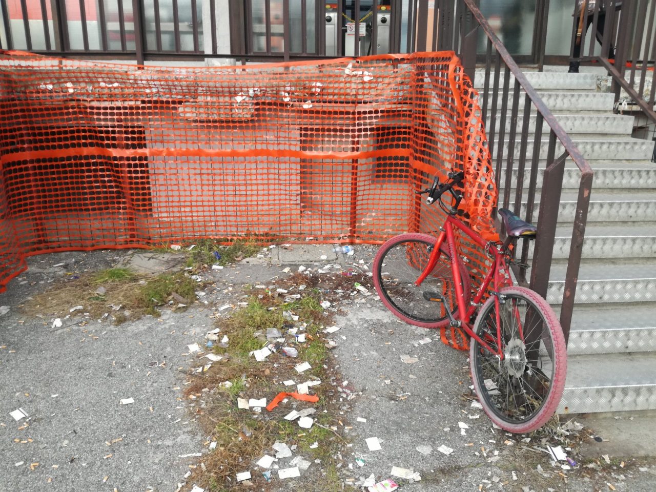 Degrado alla stazione di Villa Pompea