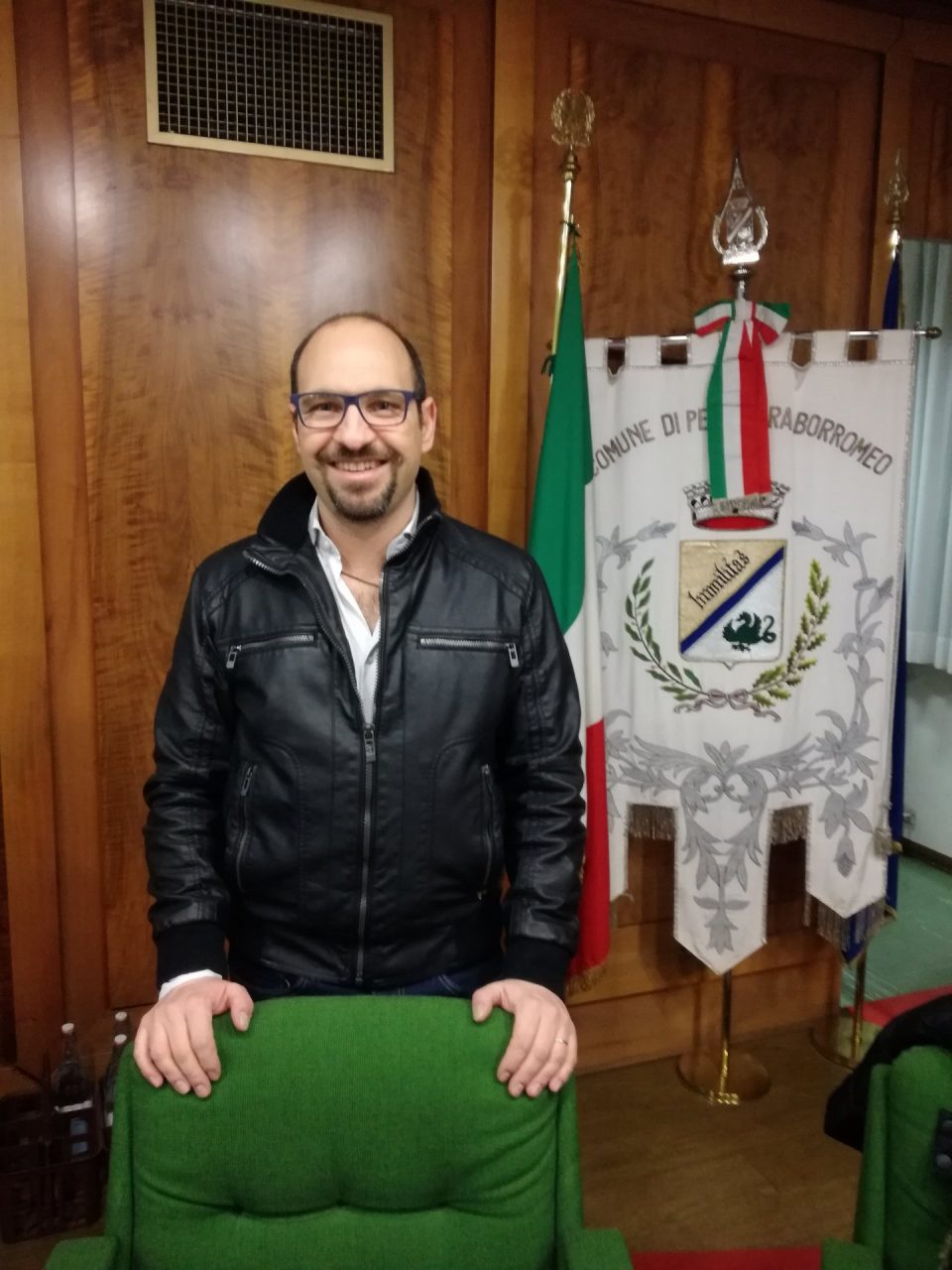 Insulti sui muri del Comune contro il vicesindaco di Peschiera
