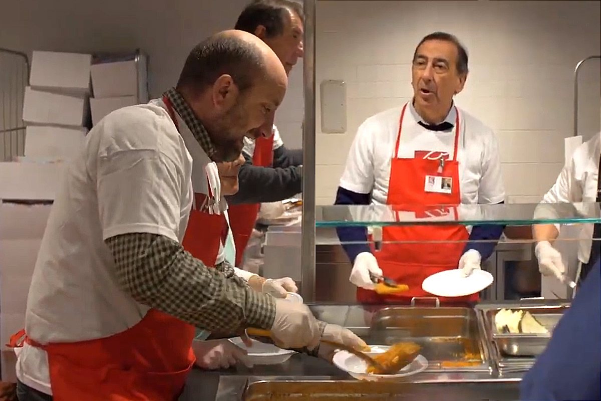 Antonio Albanese e Beppe Sala “volontari per un giorno” alla mensa dei poveri VIDEO