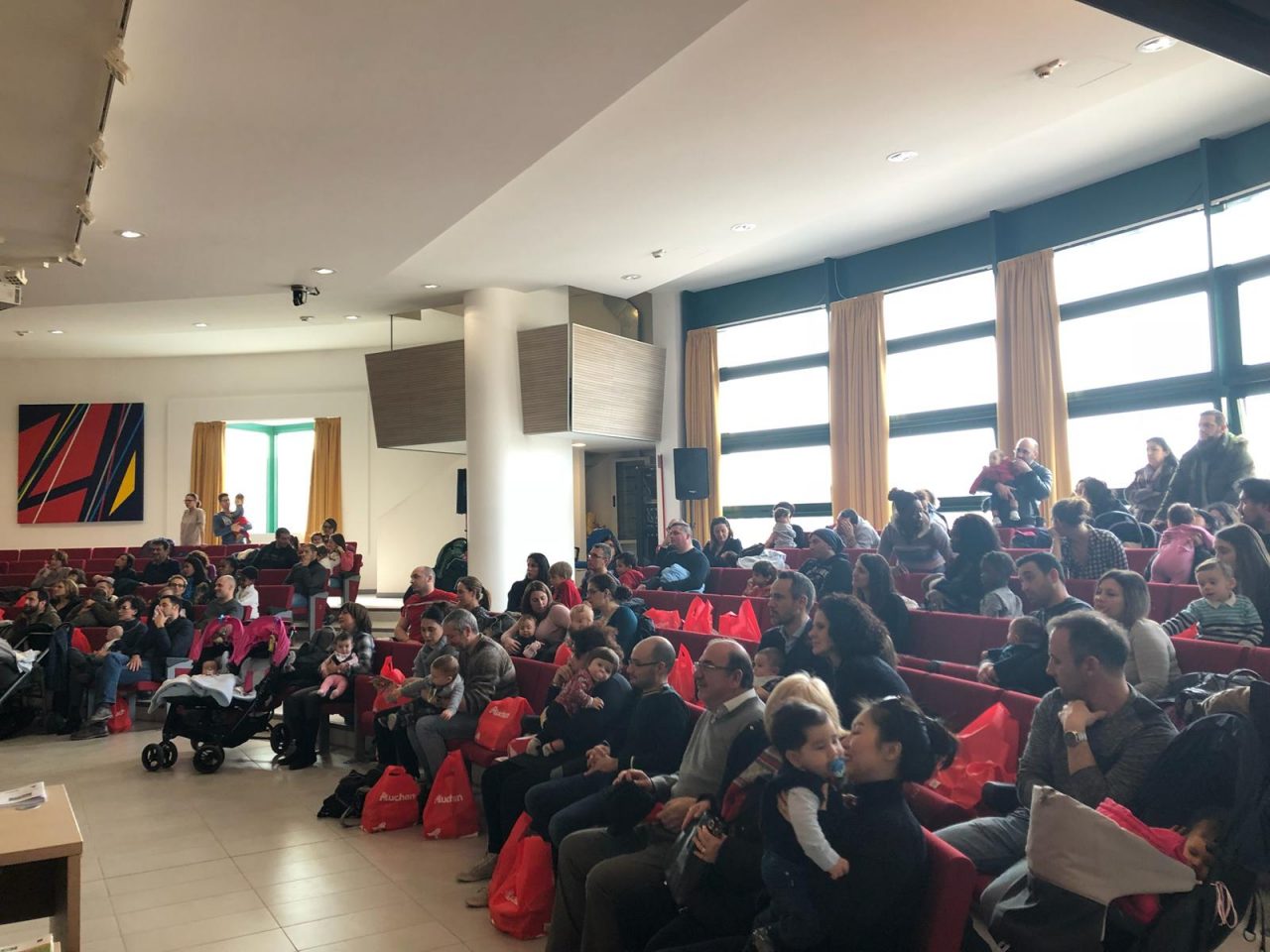 Regalo da 500 euro per i nuovi nati della città