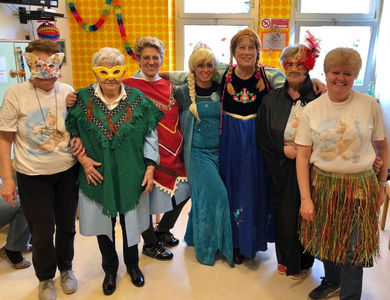 Un sorriso per i bimbi che passano Carnevale in ospedale FOTO