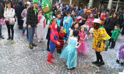 Carnevale a Trezzo con tanti bimbi in maschera FOTO