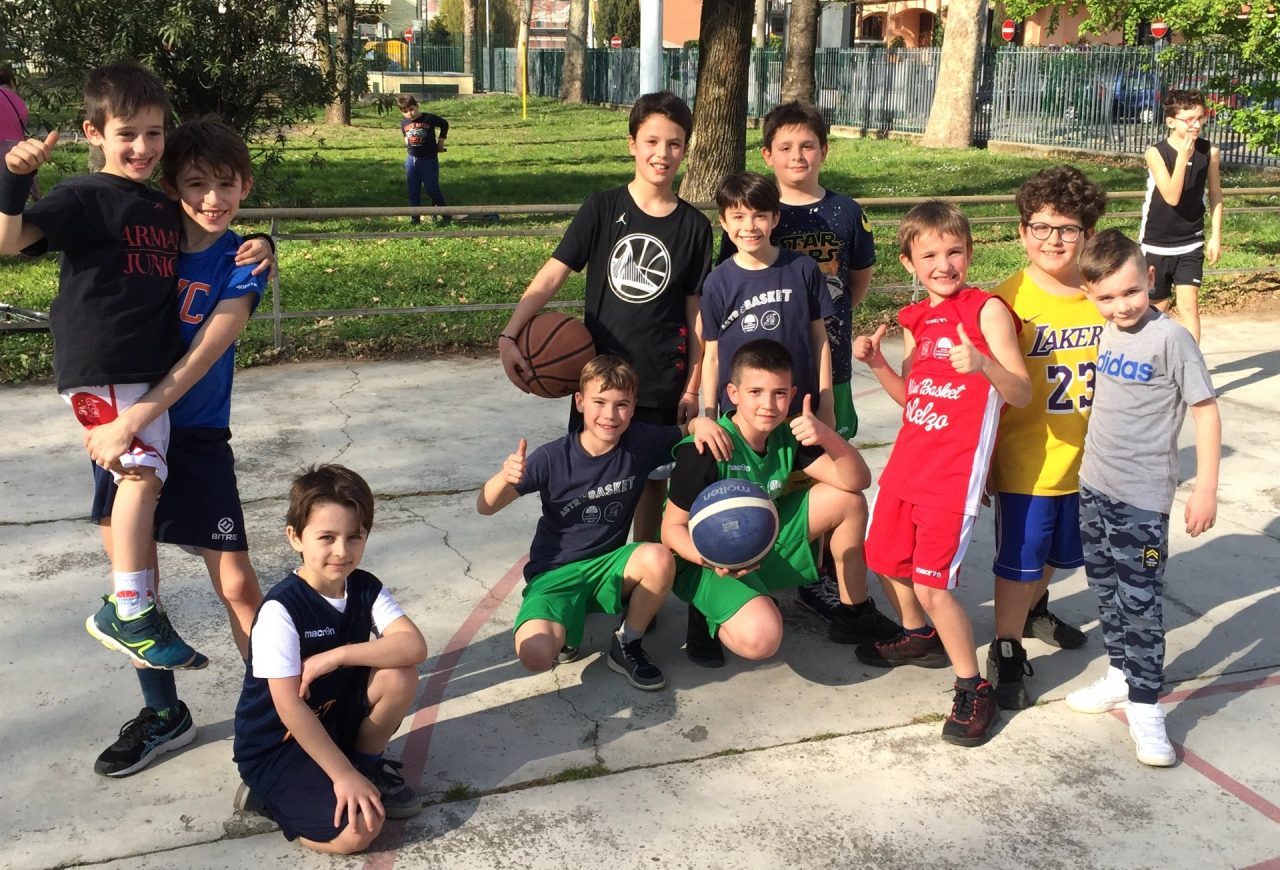 Al parco Deledda in campo per sostenere il progetto del basket Melzo