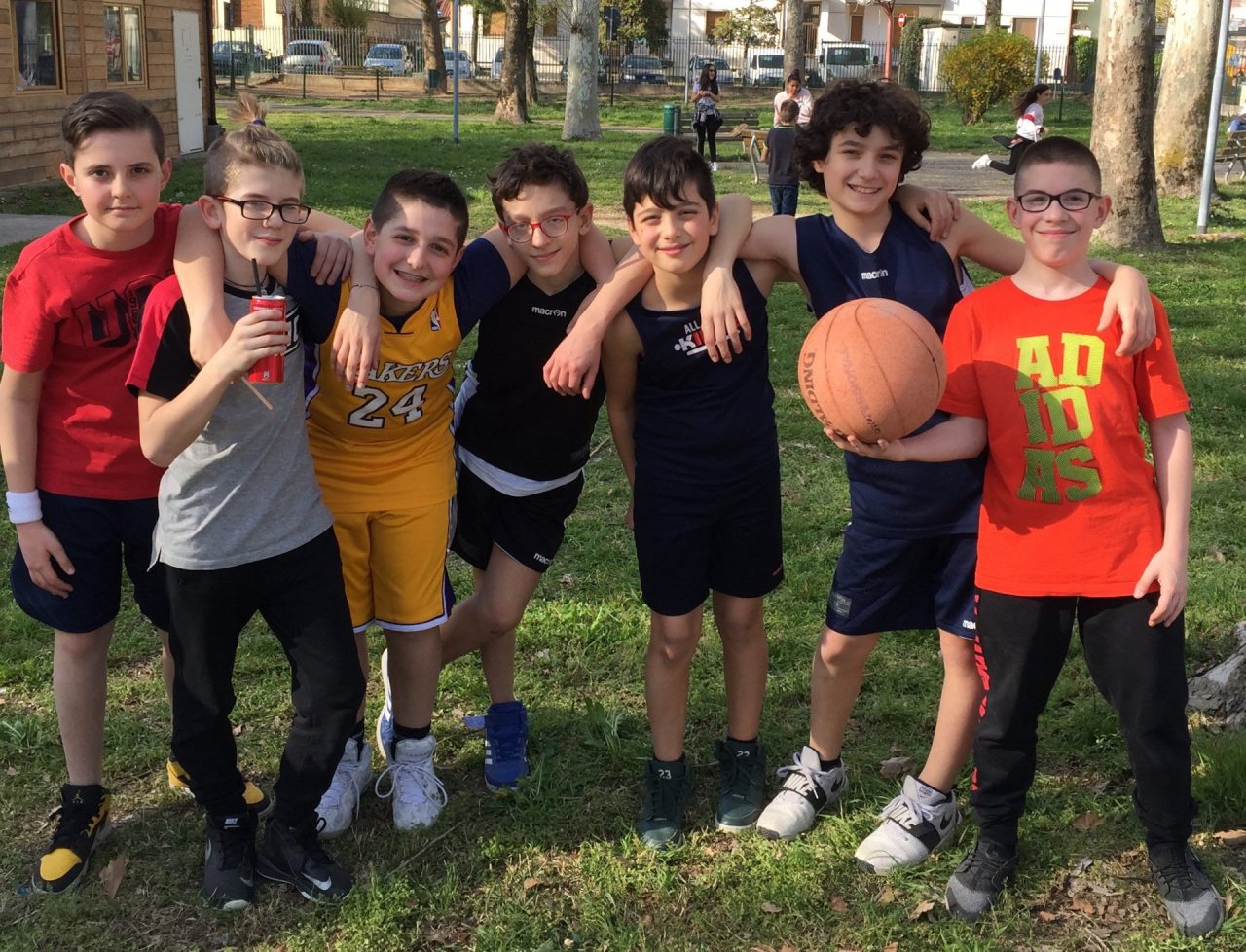 Al parco Deledda in campo per sostenere il progetto street basket Melzo