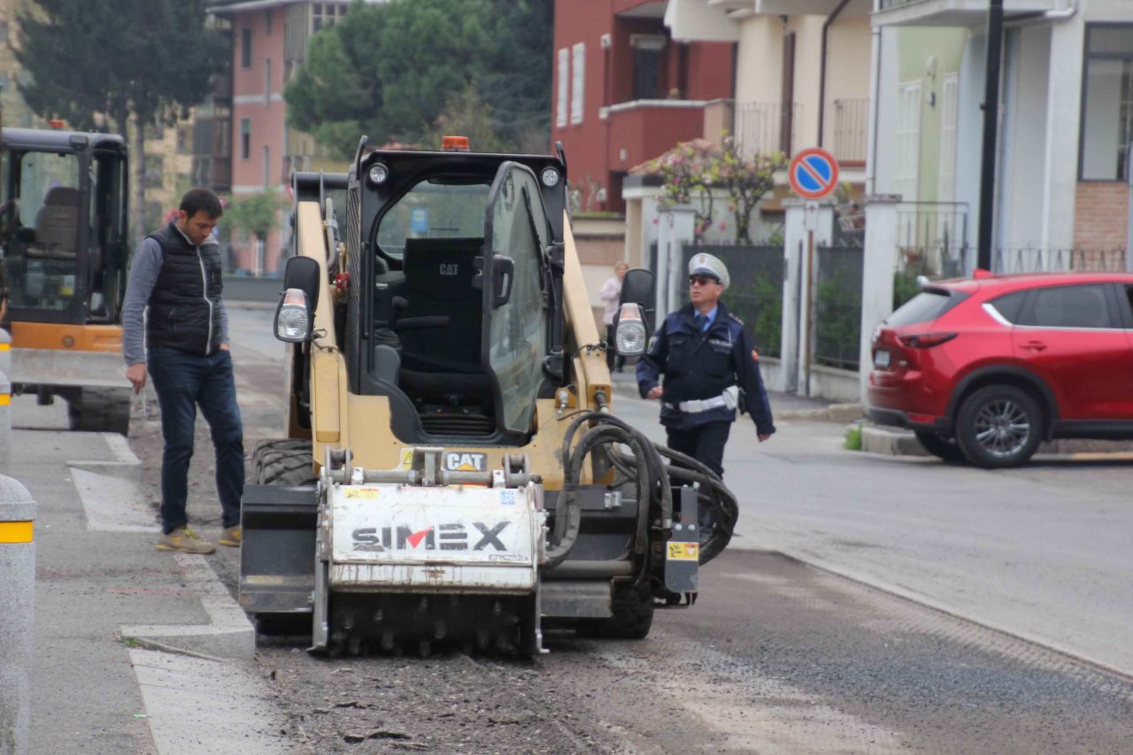Ruspa contro autobus a Pioltello, sospesa l’azienda che stava facendo i lavori