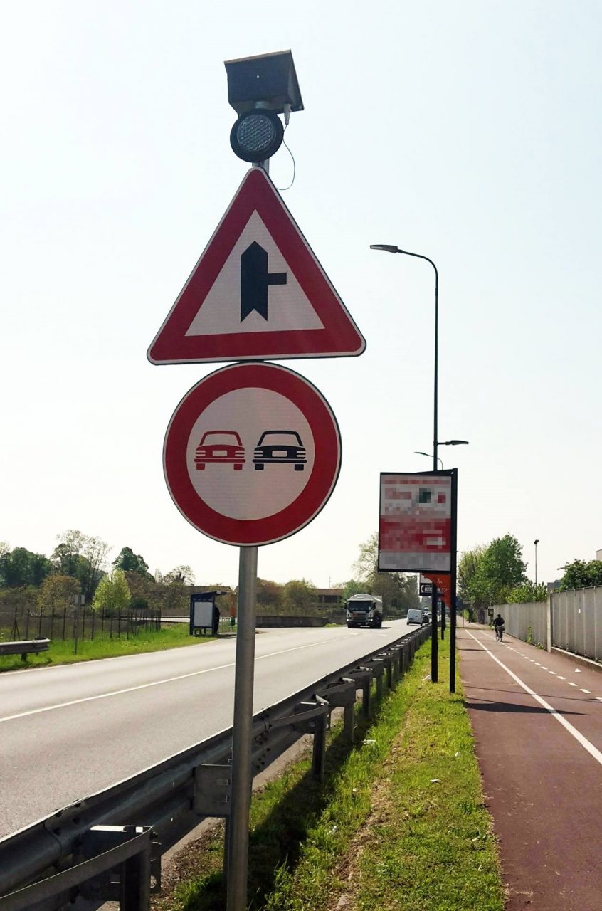 Segnaletica sistemata a Segrate