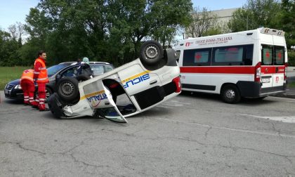 Auto si ribalta, arriva l'elisoccorso FOTO