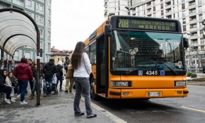 "Voglio salire con la bici", 30enne blocca bus per mezz'ora
