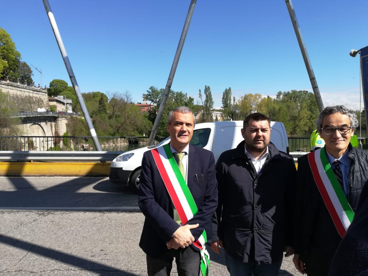 Variante di Vaprio: iter sbloccato, manifestazione sul ponte FOTO VIDEO