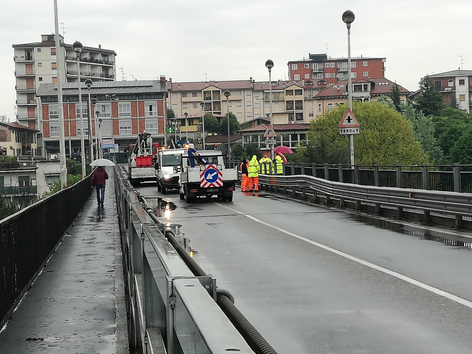 Ponte di Trezzo sull'Adda chiuso per lavori di manutenzione